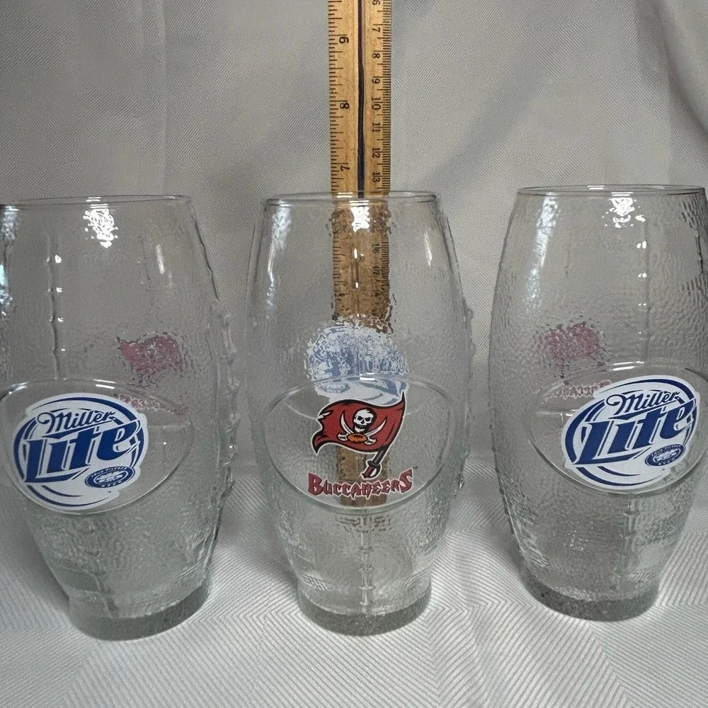 Miller Lite Tampa Bay Buccaneers Logo Football Shaped Pint Beer Glasses (3)